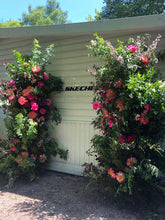 Laden Sie das Bild in den Galerie-Viewer, Flower Masterclass                                        Raum Installation