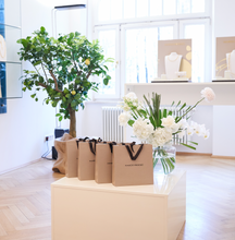 Laden Sie das Bild in den Galerie-Viewer, International Pressday - Prisco Haus